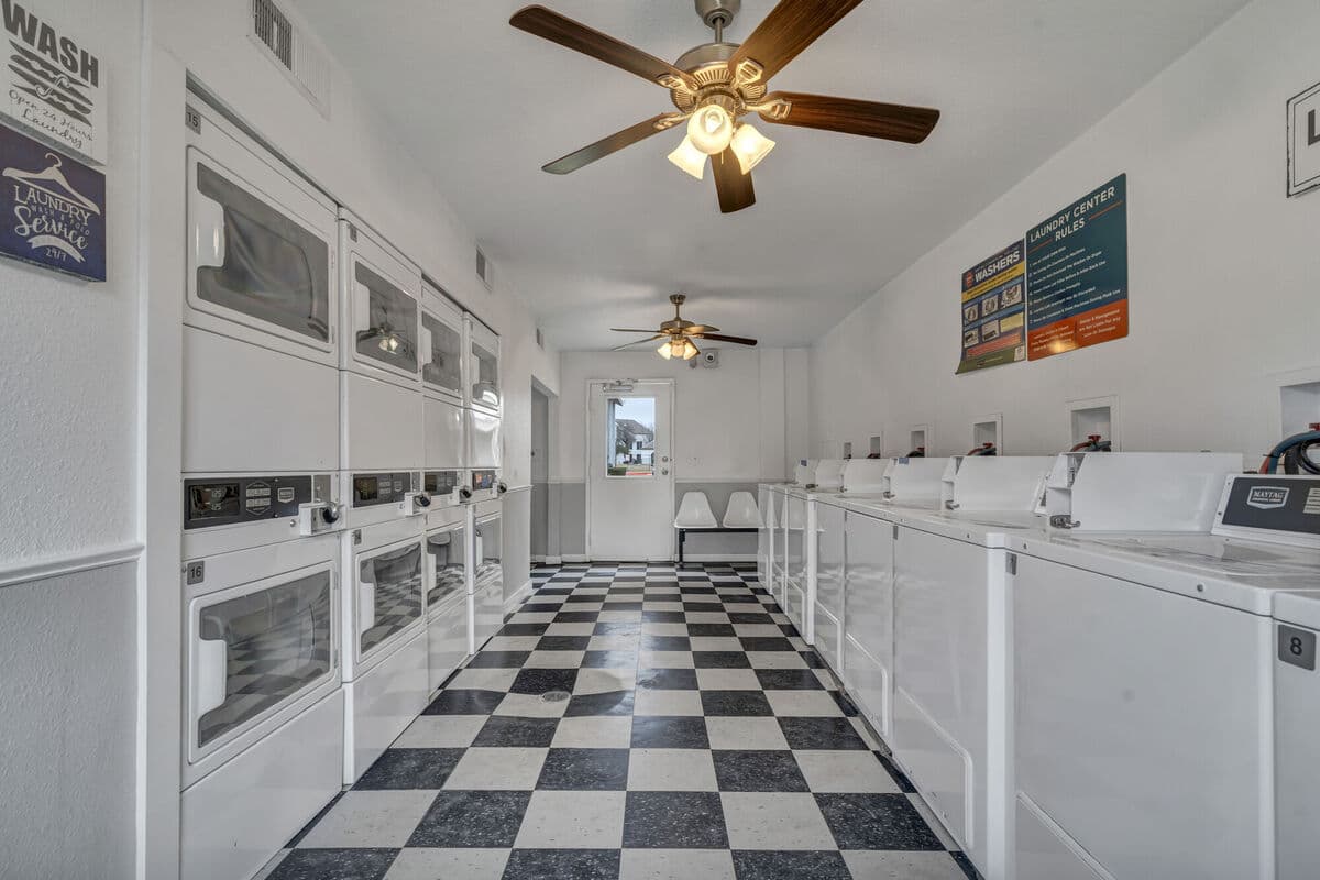 Current Bay Island clothes care center